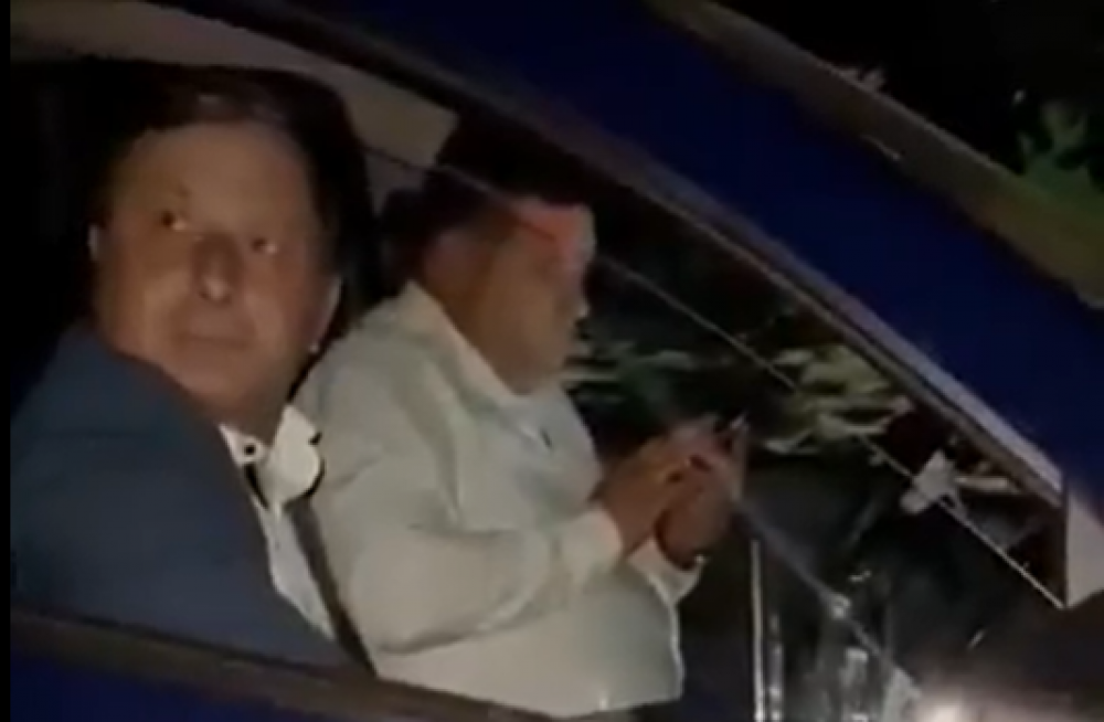 Socialiștii Mudreac și Burduja, surprinși în apropierea unei secții de votare de la Vulcănești